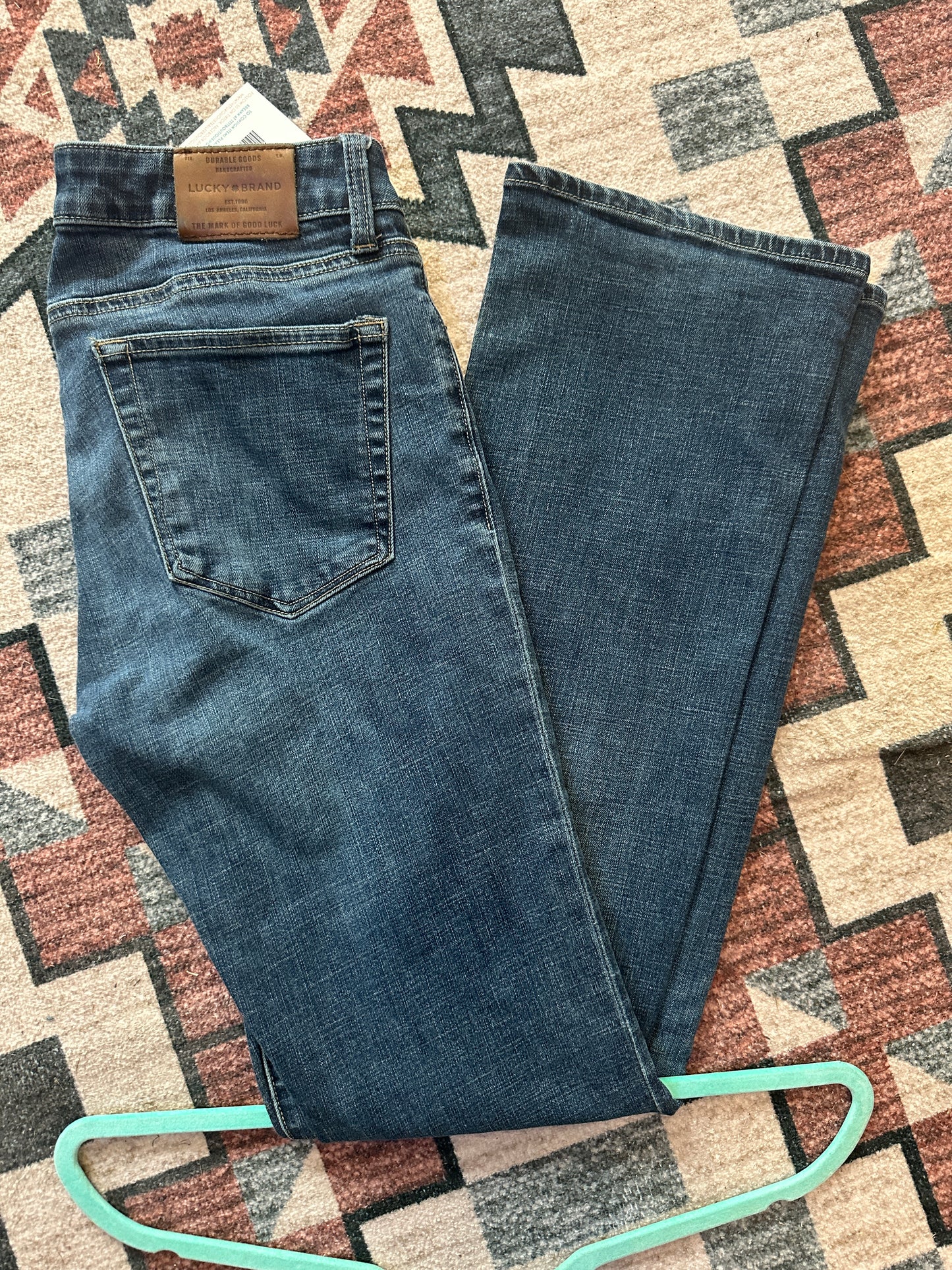 Lucky Brand Bootcut SIZE 6/28